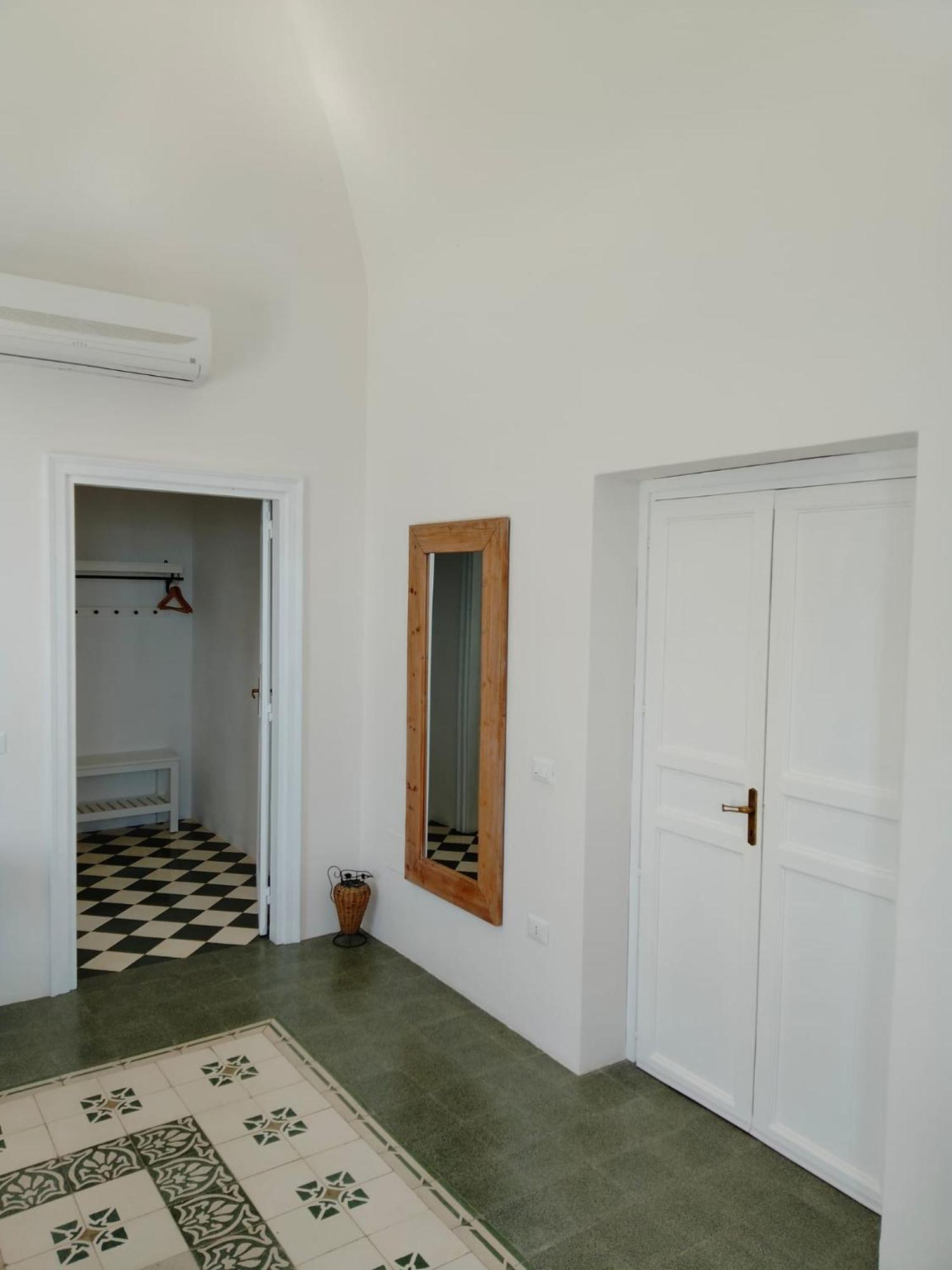 Villa Bona แตร์มินิ อิเมเรเซ ภายนอก รูปภาพ