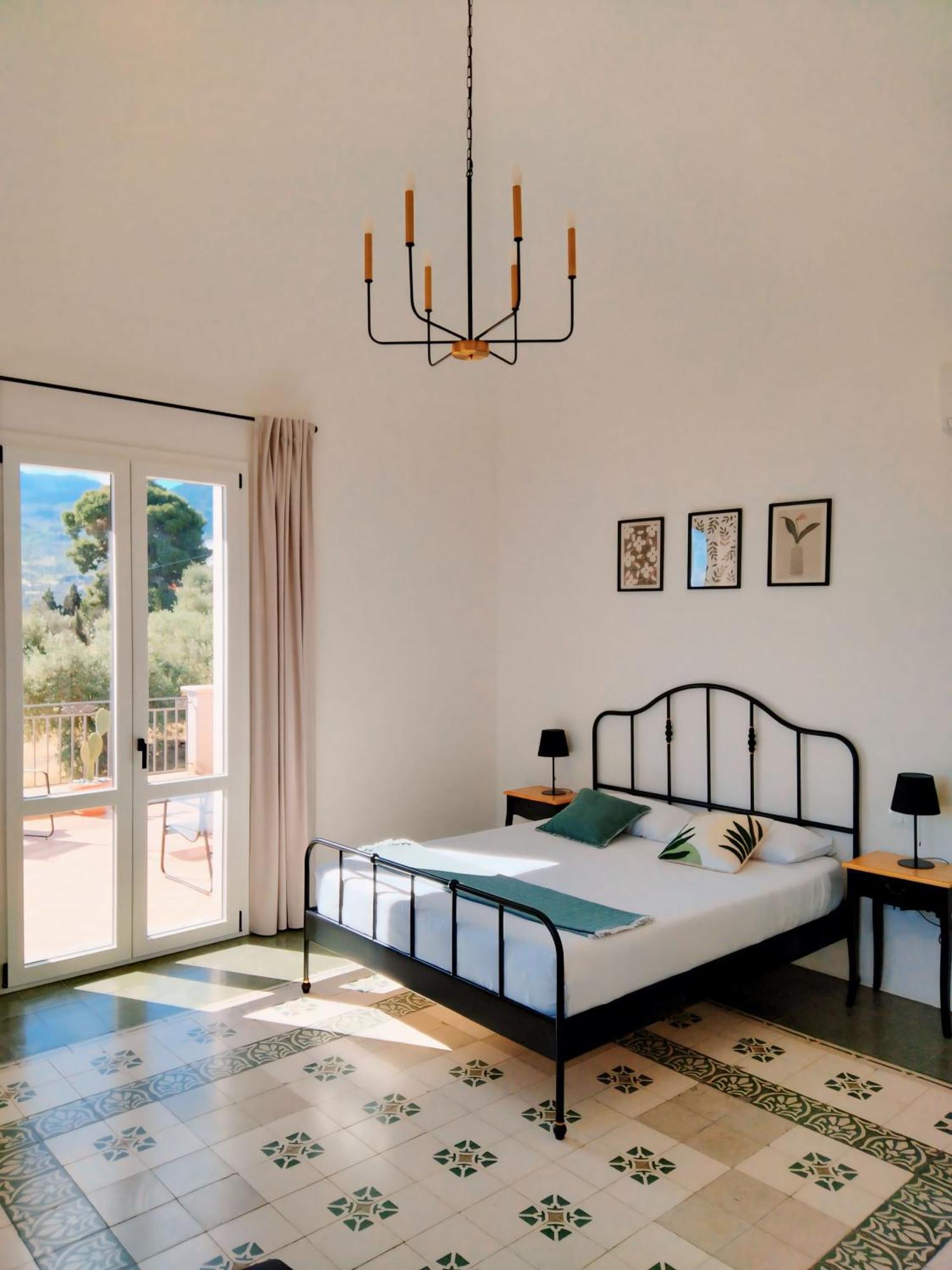 Villa Bona แตร์มินิ อิเมเรเซ ภายนอก รูปภาพ